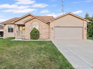 32530 Heisner St, Fraser, MI 48026