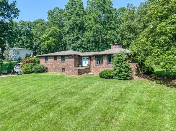 1325 Pilot Dr, Cookeville, TN 38506