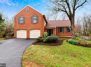 2646 Quincy Adams Dr, Herndon, VA 20171