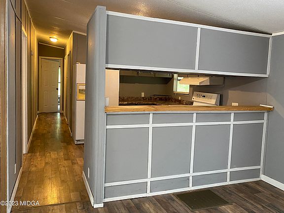 4th image of 161 Chapel Hill Cir