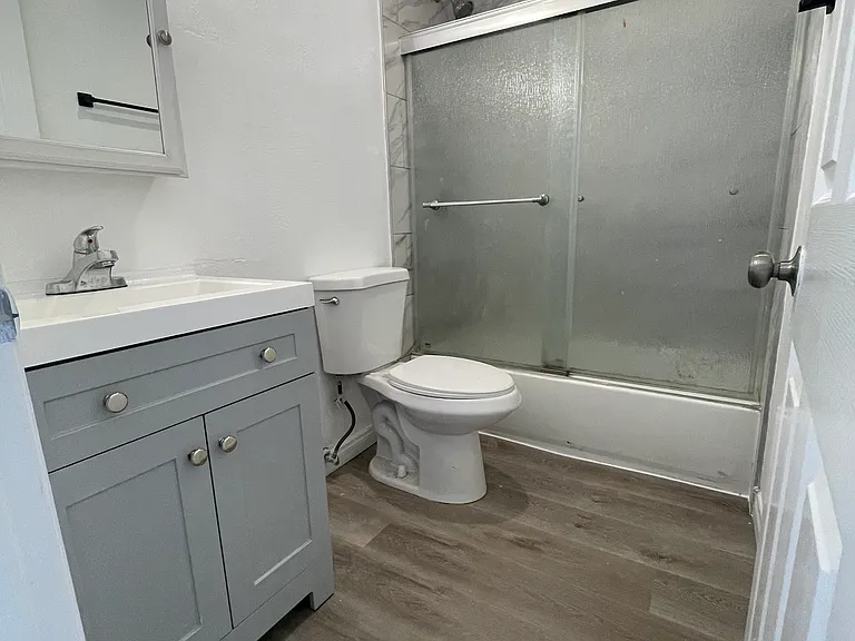 Genesis Apartments — Photo 23