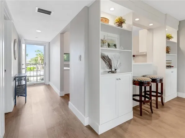 309 Goodlette-Frank RD S #A305, NAPLES, FL 34102