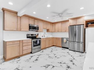 15046 Claymoor Ct APT 2, Chesterfield, MO 63017