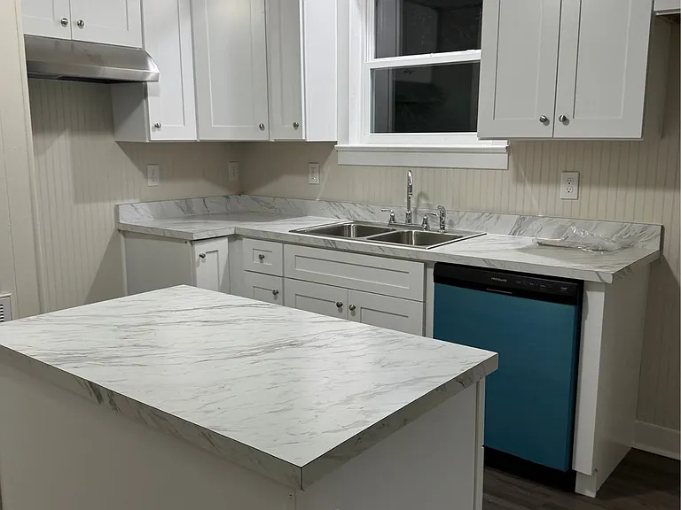 7104 White Oak Dr — Photo 3