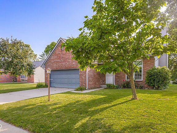 3rd image of 7344 Tarragon Ln