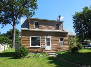 33110 Brown St, Garden City, MI 48135