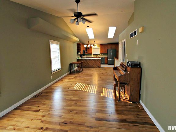 5th image of 630 N 3rd Ave #1