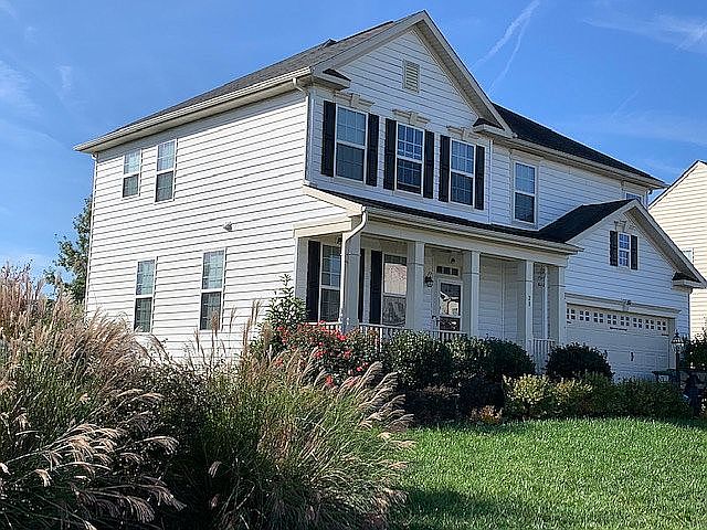 1st image of 28 Manorwood Dr