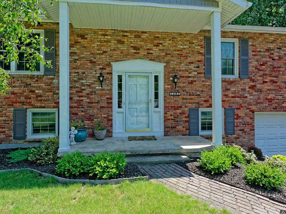 2nd image of 1282 Pembroke Ct