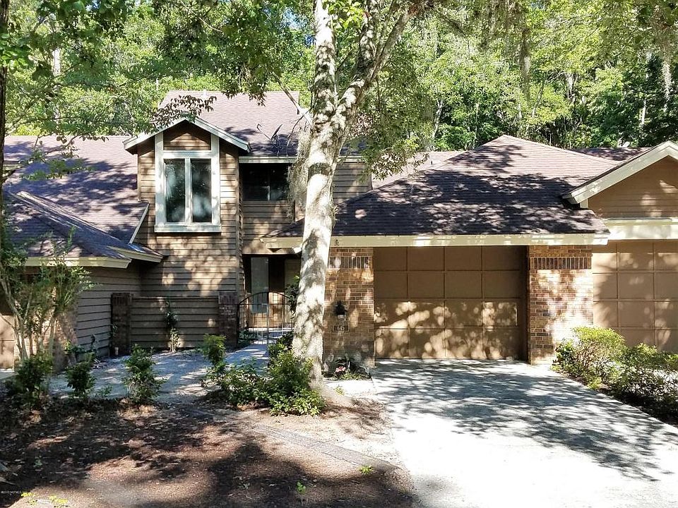 1st image of 645 Wells Landing Dr