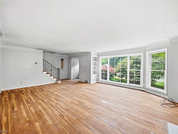 2nd image of 1552 S Belvoir Blvd
