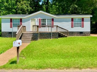 90 Upland Dr, Vicksburg, MS 39180