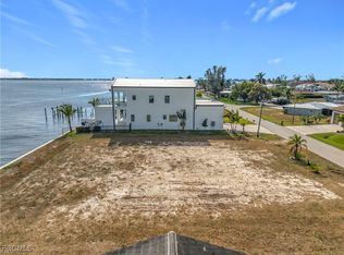 5827 SW 1st Ave, Cape Coral, FL 33914