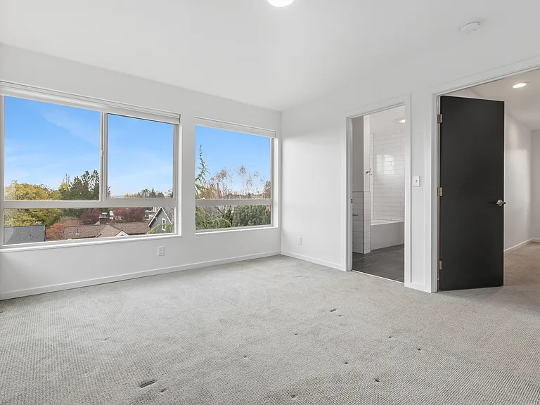 308 Boston St — Photo 14