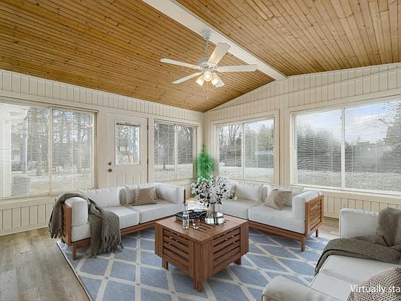 4th image of 5589 Old Pond Dr