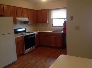 123 W Main St APT 2R, Bound Brook, NJ 08805