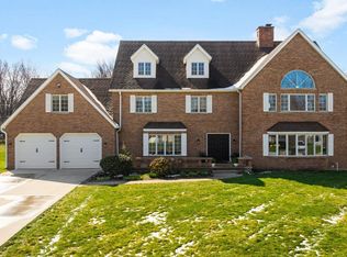 17470 Skyline Dr, South Bend, IN 46614