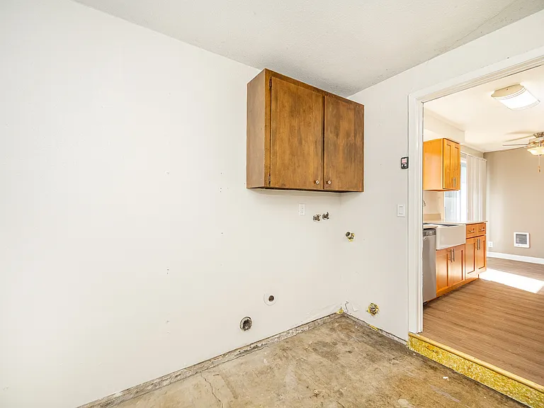 Hopkins Horizon Apartments — Photo 32
