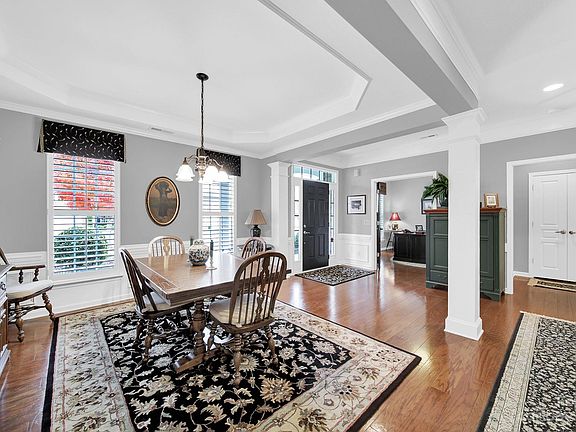 5th image of 3075 Ambleside Dr