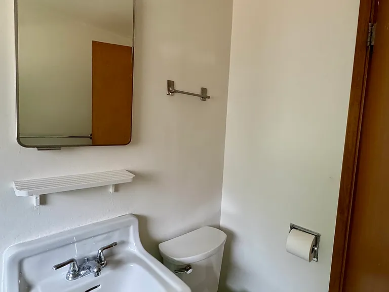 1212 NW 67th St #1212 — Photo 7