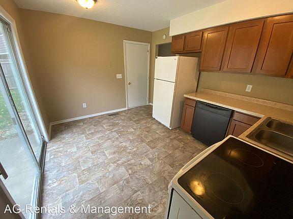5th image of 7410 Clover Meadow Dr
