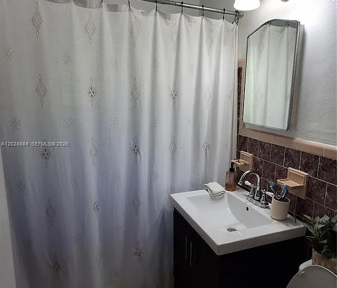4010 NE 18th Ave — Photo 10