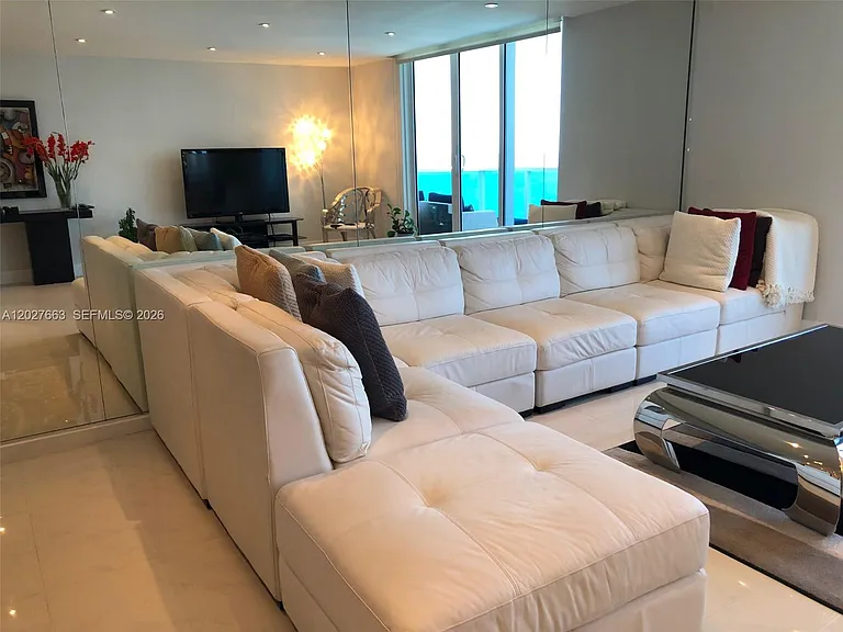 2301 Collins Ave #1210 — Photo 28