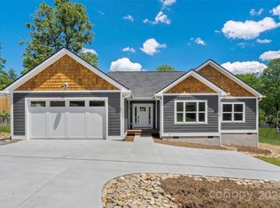 206 Padgettown Rd, Black Mountain, NC 28711