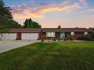 138 W Schrock Rd, Waterloo, IA 50701