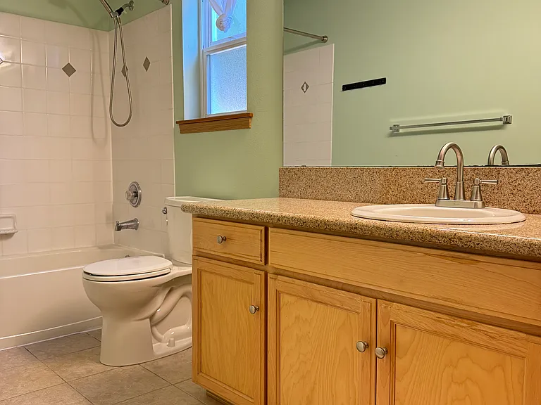 15208 Interlake Ct N — Photo 15