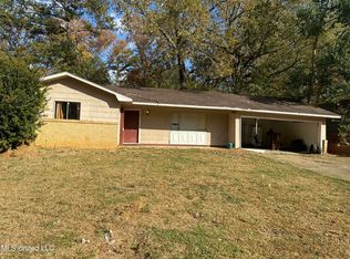 1732 Camellia Ln, Jackson, MS 39204
