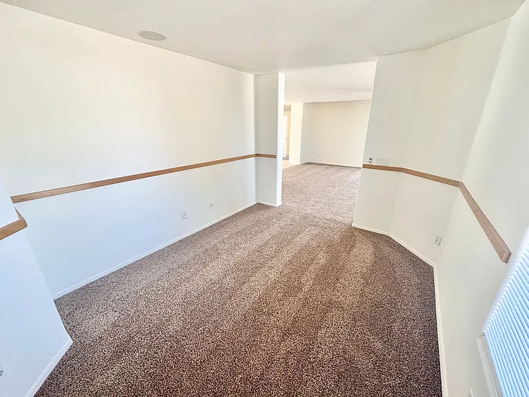 2106 W Alta Vista Rd — Photo 9