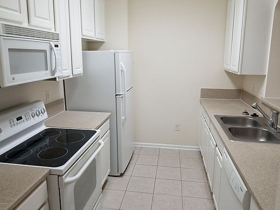 4th image of 7801 Point Meadows Dr Unit 8105