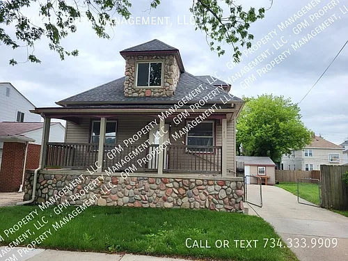 1563 Wilson Ave Photo 1