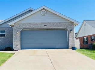 328 Radcliff Rd, Shiloh, IL 62221