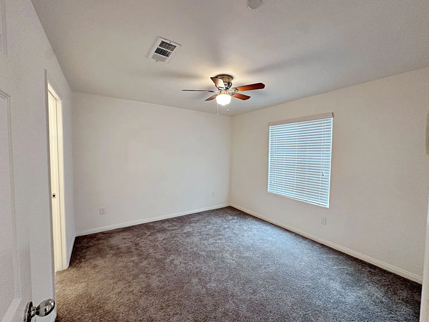 3 Bedroom Townhome In Gated Community — Photo 3
