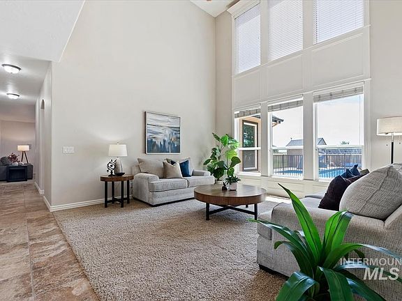 5th image of 2324 S Kaesemeyer Ln