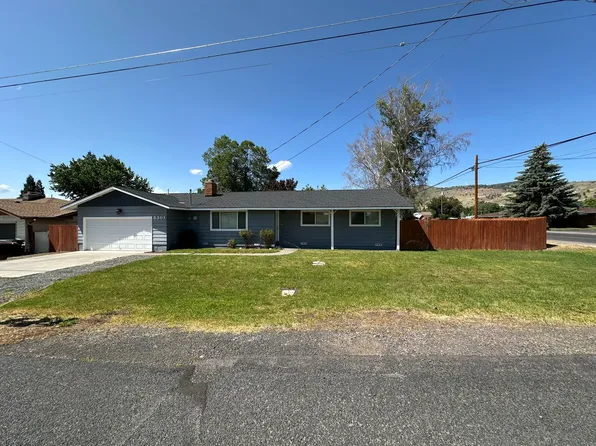 5301 Bel Aire Dr, Klamath Falls, OR 97603