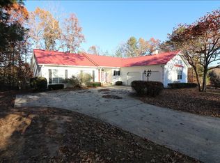 526 Sally Cir, Ellijay, GA 30536