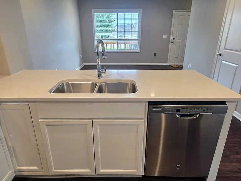 2316 Hazeltine Pl — Photo 6
