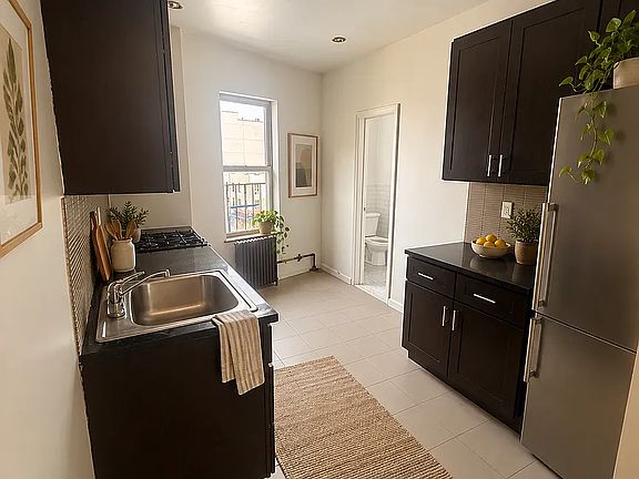 2nd image of 809 Grand St #11