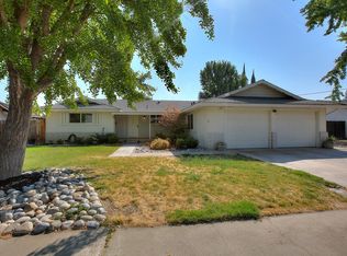 2706 Warwick Ln, Modesto, CA 95350