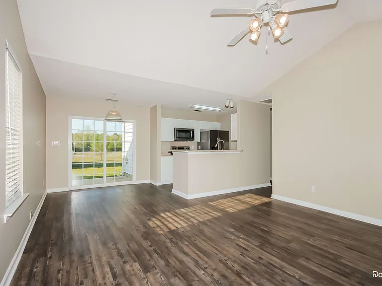 2170 Wexford Way — Photo 5