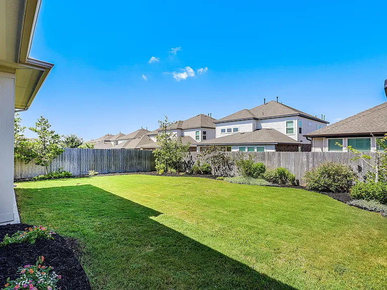 4326 Frankfurt Ln — Photo 39
