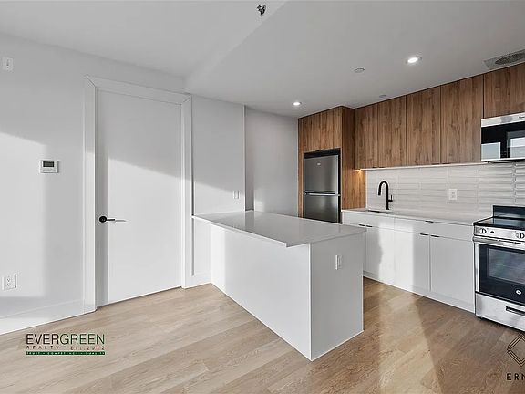 3rd image of 80 Linden Blvd #5B