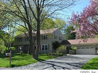 5201 Winterton Dr, Fayetteville, NY 13066