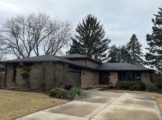 6800 Saratoga Ave, Downers Grove, IL 60516