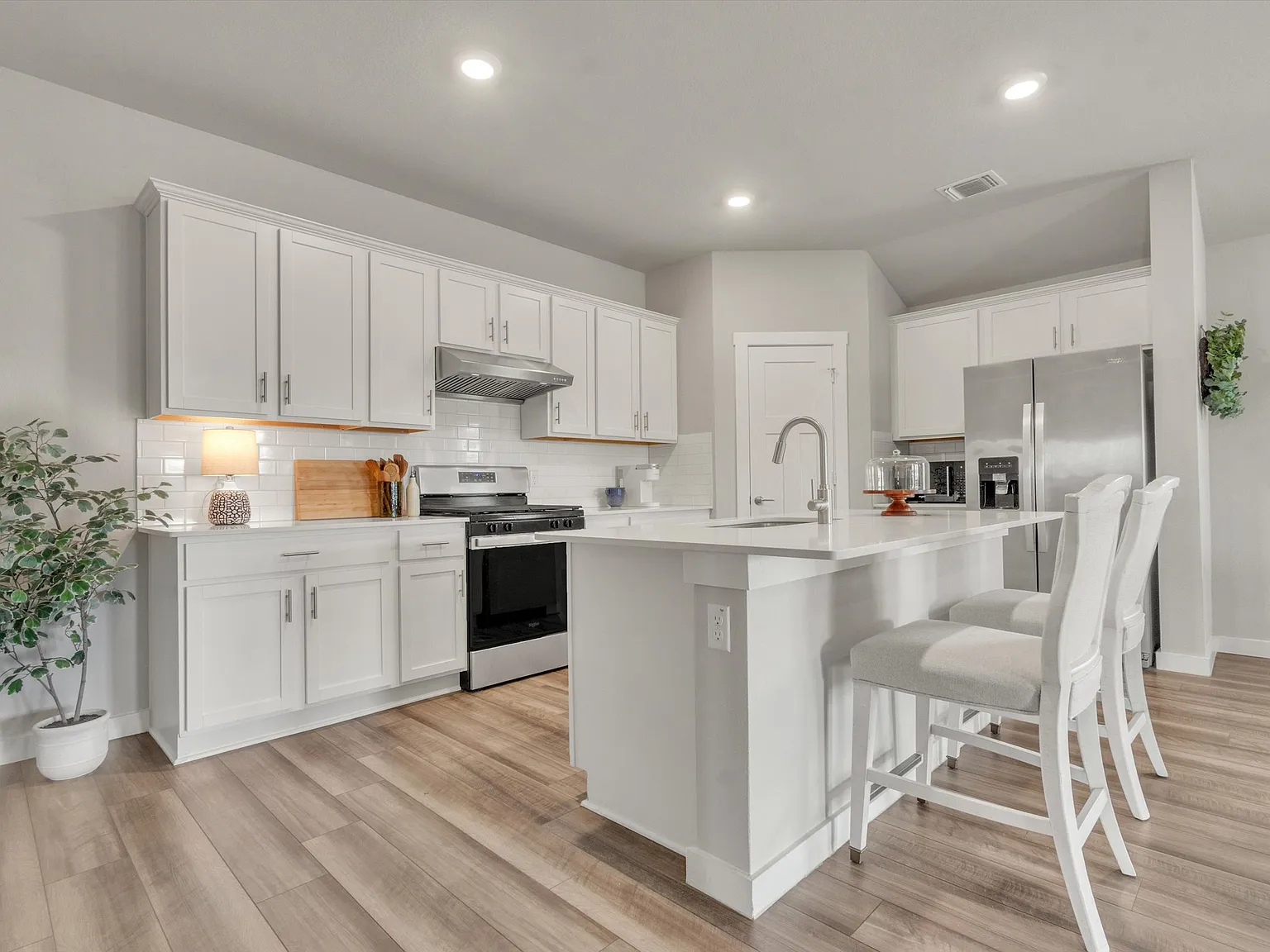 4 bed, 1802 sqft, $2,250 — Photo 3