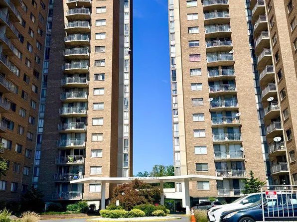 1836 Metzerott Rd APT 217, Hyattsville, MD 20783