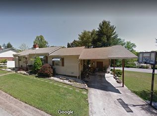 101 Olney Ln, Oak Ridge, TN 37830